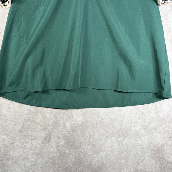 Entro Top Womens Size Large Forest Green Cheetah Print Trim Short Sleeves Boho - Picture 4 of 10